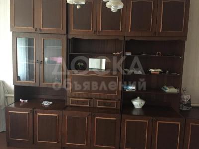 Срочно продаю стенку!