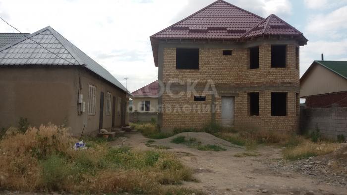 Продаю дом, 7-ком., 180кв. м., этаж-2, 5-сот., стена кирпич, Алтын-Ордо по ул Горького,