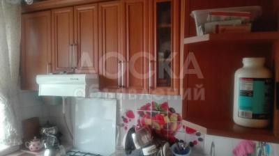 Продаю 2-комнатную квартиру, 42квкв. м., этаж - 1/2, Абая 95.