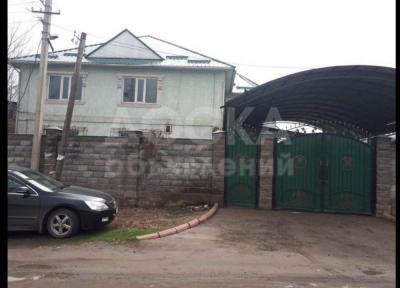 Продаю дом 1-ком. 230кв. м., этаж-2, 11.5-сот., стена кирпич, Киргизия 1/Колхозная 36.