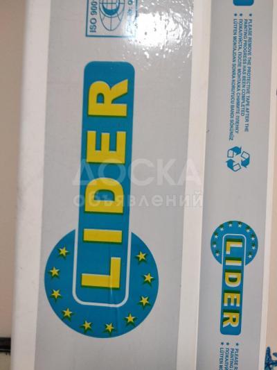 Дверь НОВАЯ пластиковая.