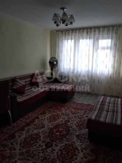 Продаю 2-комнатную квартиру, 46кв. м., этаж - 2/5, Фрунзе-Суюнбаева.