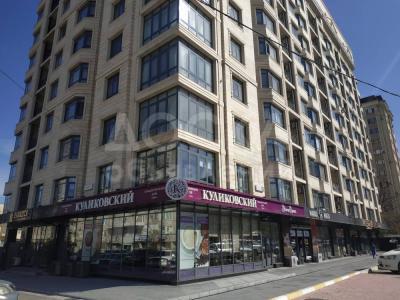 Продаю 2-комнатную квартиру, 73кв. м., этаж - 3/10, Токтогула/Исанова.