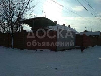 Продаю дом 4-ком., 70кв. м., этаж-1, 3,5-сот., стена кирпич, ул.Чайковского 68.