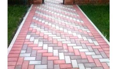 Продаю - бордюры, брусчатки, тротуары, плитки !

 

Доставка ! Укладка !  Качественно !!!!