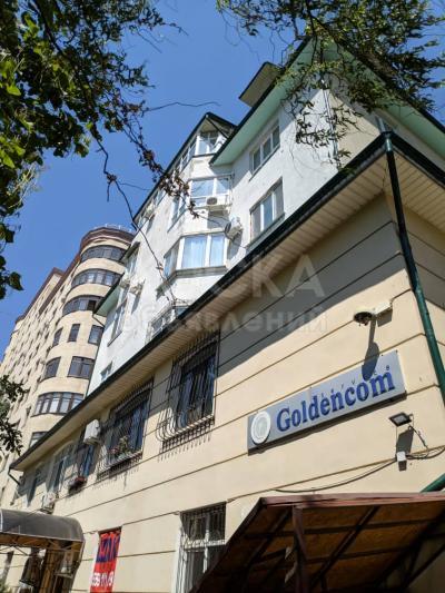 Продаю 3-комнатную квартиру, 106.75кв. м., этаж - 4/5, Фатьянова Горького.