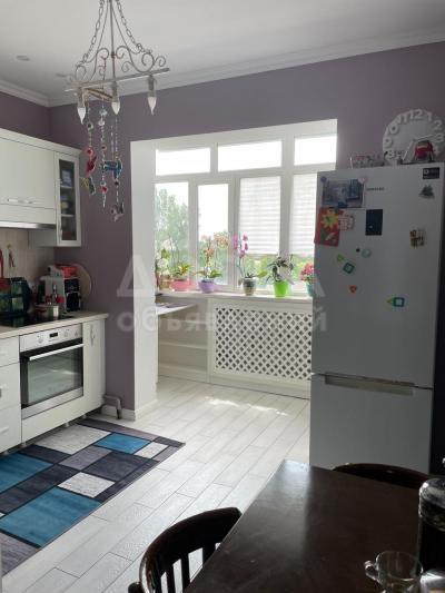 Продаю 2-комнатную квартиру, 63кв. м., этаж - 5/5, Кант, 3 микрорайон .