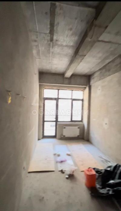 Продаю 1-комнатную квартиру, 42кв. м., этаж - 4/10, Сухэбатора\Магистраль.