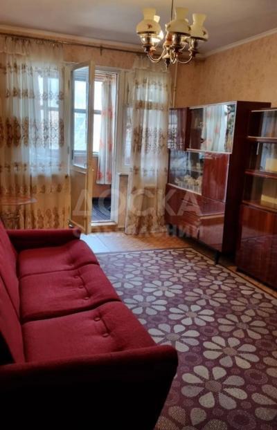 Продаю 2-комнатную квартиру, 49кв. м., этаж - 2/4, 4 мкр.