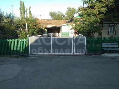 Продаю дом 5-ком., 105кв. м., этаж-1, 15-сот., стена саман, с. Люксембург.