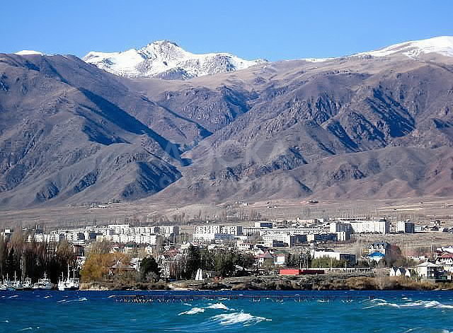 Срочно продам квартиру в Чолпон-Ате!