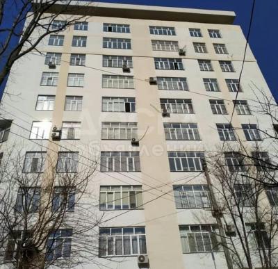 Продаю 3-комнатную квартиру, 100 и 130 кв. м., этаж - 10/10, Донецкая/Тыныстанова.