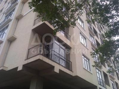 Продаю 2-комнатную квартиру, 81кв. м., этаж - 4/10, Боконбаева.