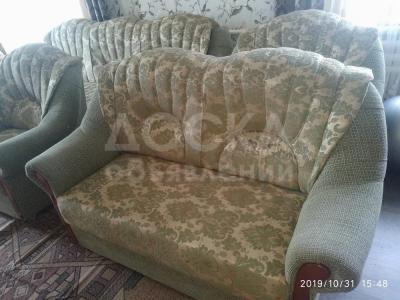 Комплект диваны: 2 шт. Один большой раздвижной, один малый, 2 кресла