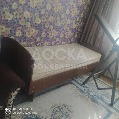 Кровать в хорошем  состоянии цена 4500 имеется матрац