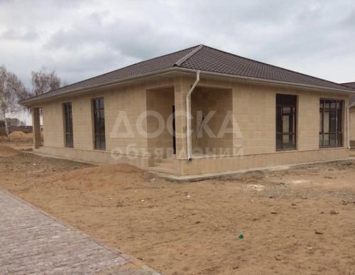 Продаю коттедж 3-ком., 100кв. м., этаж-1, 22 га общая-сот., стена кирпич, село Сары-Ой.