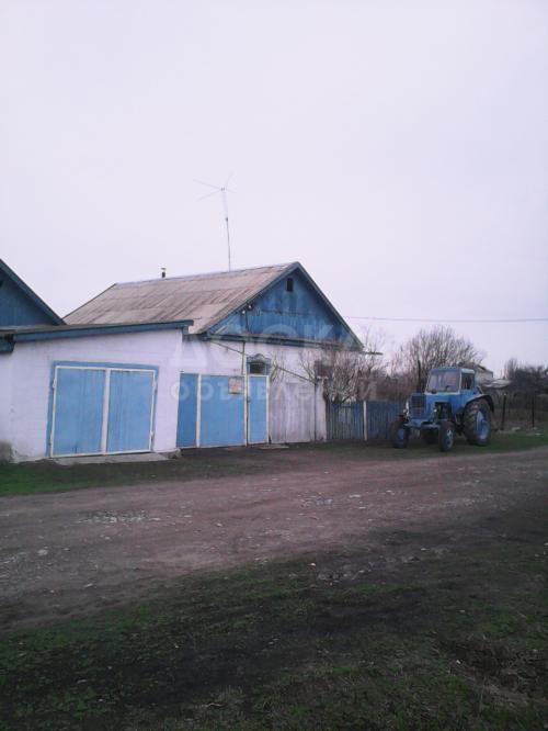 Продаю дом 6-ком., 82кв. м., этаж-1, 16-сот., стена кирпич, gulmira_kg.94@list.ru.