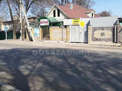 Продаю дом 3-ком. 100кв. м., этаж-1, 3.7-сот., стена кирпич, район шоро.