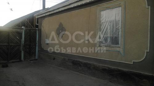 Продаю дом 4-ком., 80кв. м., этаж-4, 6-сот., стена саман, Южная 10.