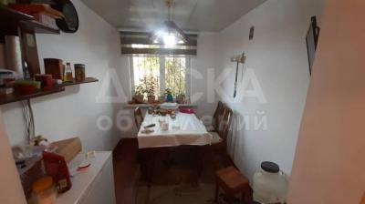 Продаю 2-комнатную квартиру, 54кв. м., этаж - 1/4, 5мкр по Каралаева