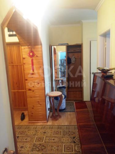 Продаю квартиру 4-ком., 95кв. м., этаж - 4/4, ул. Сухомлинова.