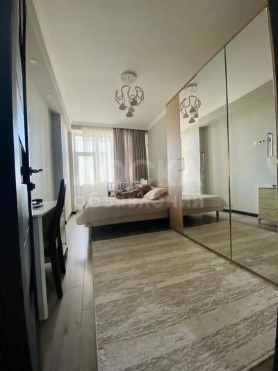 Продаю 3-комнатную квартиру, 80кв. м., этаж - 10/10, 4 микрорайон .