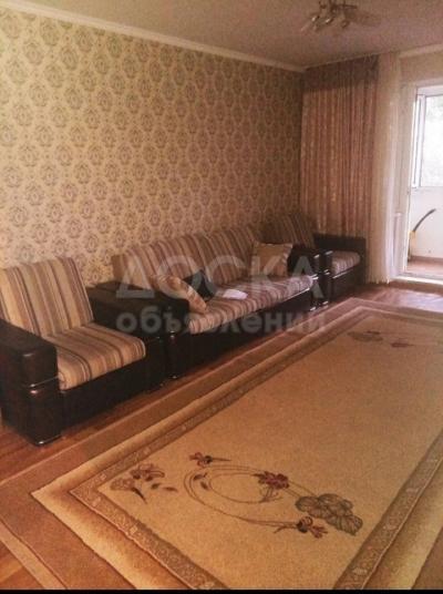 Продаю 1-комнатную квартиру, 32кв. м., этаж - 4/4, 5 мкр .