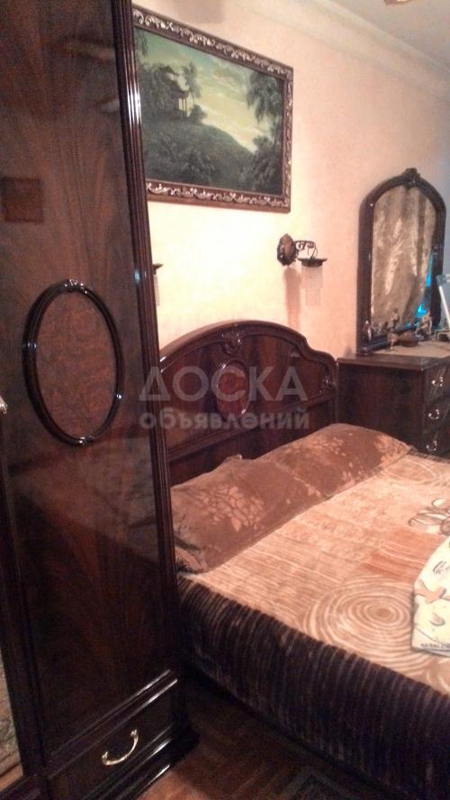 Продаю квартиру 2-ком., 46кв. м., этаж - 4/5, К.Акиева-Токтогула.