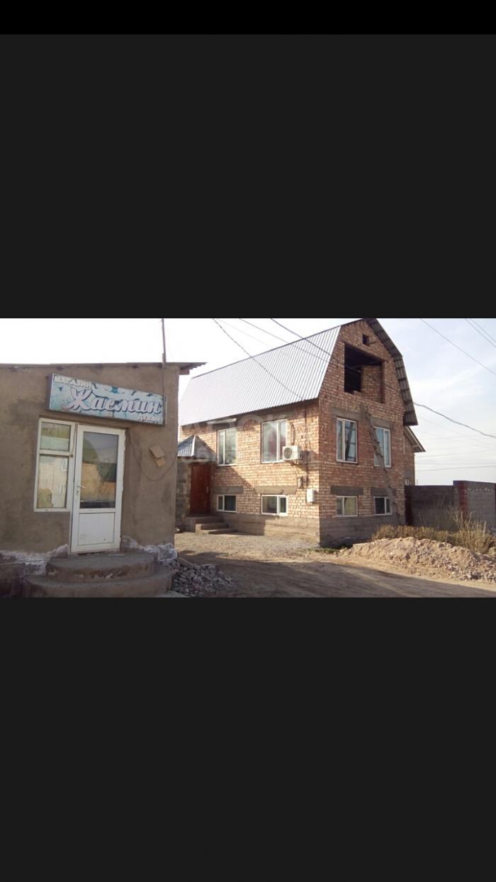 Срочно продаю дом 2х этажный + мансарда, с 3 тремя рабочим бизнесом в Алтын Ордо.