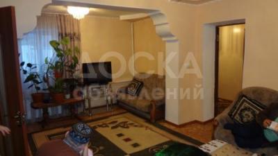 Продаю дом 5-ком., 1111111111кв. м., этаж-1, 10-сот., стена кирпич, люкс.