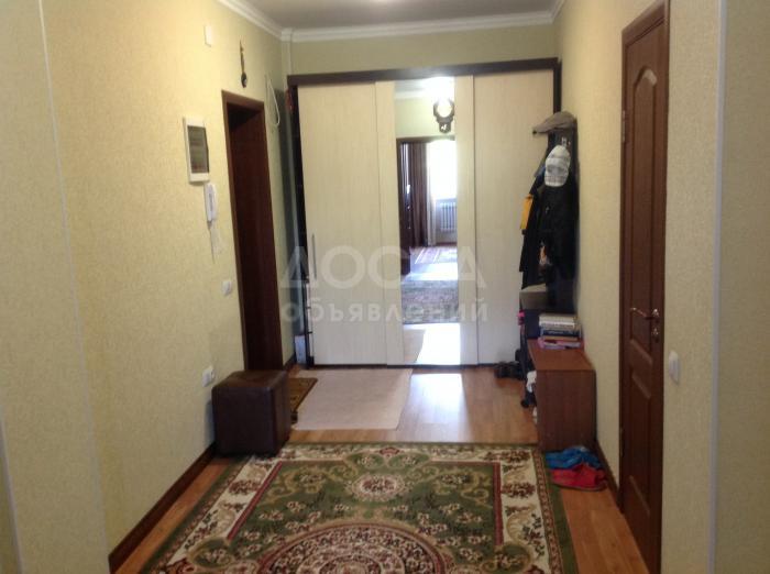 Продаю квартиру 4-ком., 123кв. м., этаж - 3/10, мкр. 5 д. 57/1 (напротив пяточка),