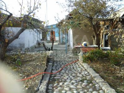 Продаю дом 3-ком. 49кв. м., этаж-1, 10-сот., стена саман, Тамга.