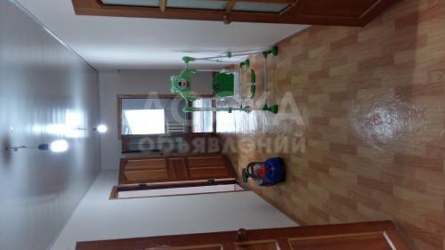 Продаю дом, с подселением180кв. м., этаж-1, 5-сот., стена кирпич, Тынчтык, Билал Чыныбаев 42,