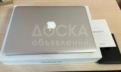 Продаю Macbook 13.3 2015г.
