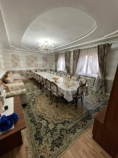 Продаю дом 6-ком. 280кв. м., этаж-2, 4-сот., стена кирпич, Рабочий городок.