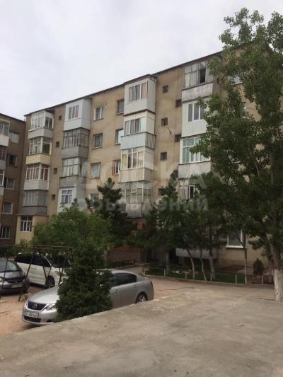 Продаю 3-комнатную квартиру, 70кв. м., этаж - 2/5, Чолпон-Ата.