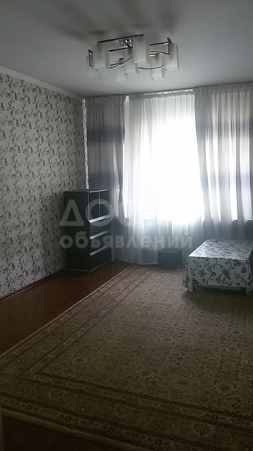 Продаю квартиру 2-ком., 48кв. м., этаж - 1/3, рынок автозапчастей Кудайберген.