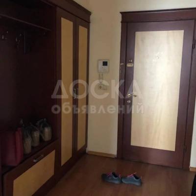 Продаю 4-комнатную квартиру, 130кв. м., этаж - 8/10, ТЦ «Вефа».