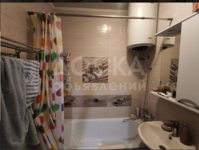 Продаю 3-комнатную квартиру, 68кв. м., этаж - 8/9, пишпек.