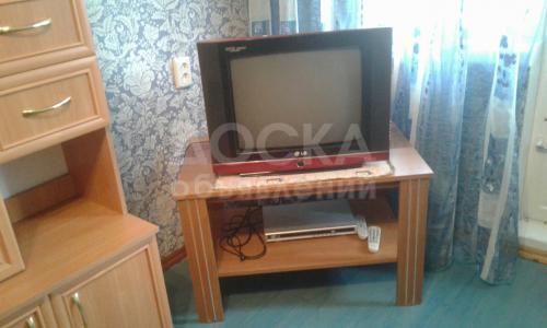 срочно продам телевизор с тумбой