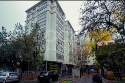 Продаю 3-комнатную квартиру, 101кв. м., этаж - 5/9, Эркиндик 64б.