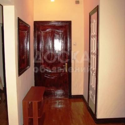 Продаю 4-комнатную квартиру, 102кв. м., этаж - 2/9, Исанова 8// Боконбаева .