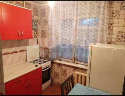 Продаю 2-комнатную квартиру, 43кв. м., этаж - 1/5, Ahunbaeva Str. 127А .