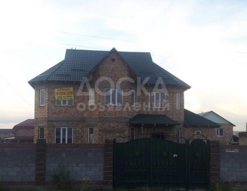 Продаю дом 8-ком., 11кв. м., этаж-2, 4,70-сот., стена кирпич, Бишкек, Алтын Ордо(Новопаловка).