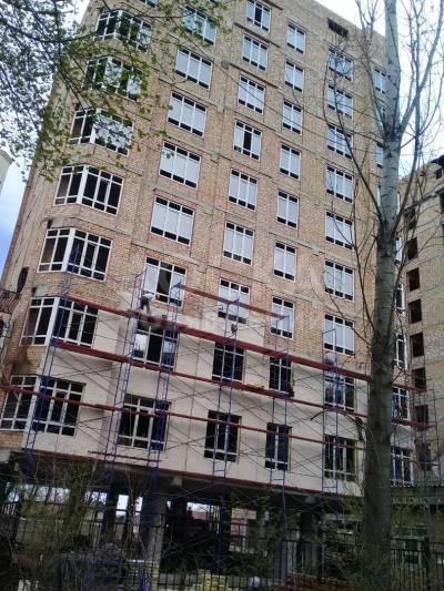 Продаю 1-комнатную квартиру, 41кв. м., этаж - 1/10, ул.Акылбекова.