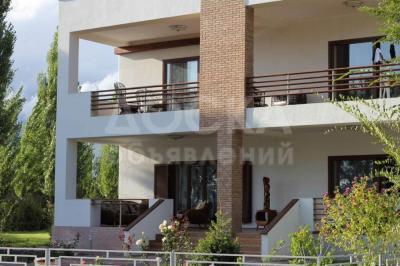 Продаю дом 5-ком. 388кв. м., этаж-2, 7-сот., стена кирпич, с.Бактуу-Долонотуу.