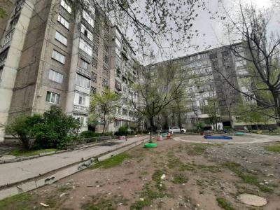 Продаю 3-комнатную квартиру, 62кв. м., этаж - 1/9, Юг2.