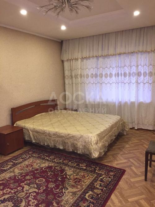 Продаю квартиру 1-ком., 36кв. м., этаж - 1/9, Бишкек.