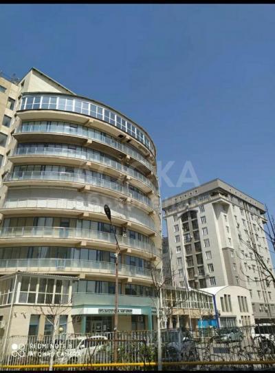 Продаю 3-комнатную квартиру, 3кв. м., этаж - 8/10, Мира\Магистраль.