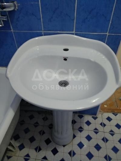 Продаю 2-комнатную квартиру, 50кв. м., этаж - 4/4, Село Ленинское. Улица Алма-Атинская 248.